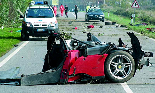 Пожилой американец разбился насмерть на Ferrari Enzo