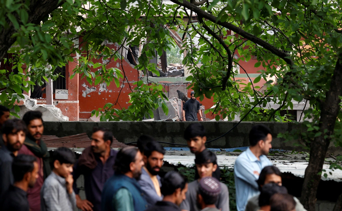 Akhtar Soomro / Reuters