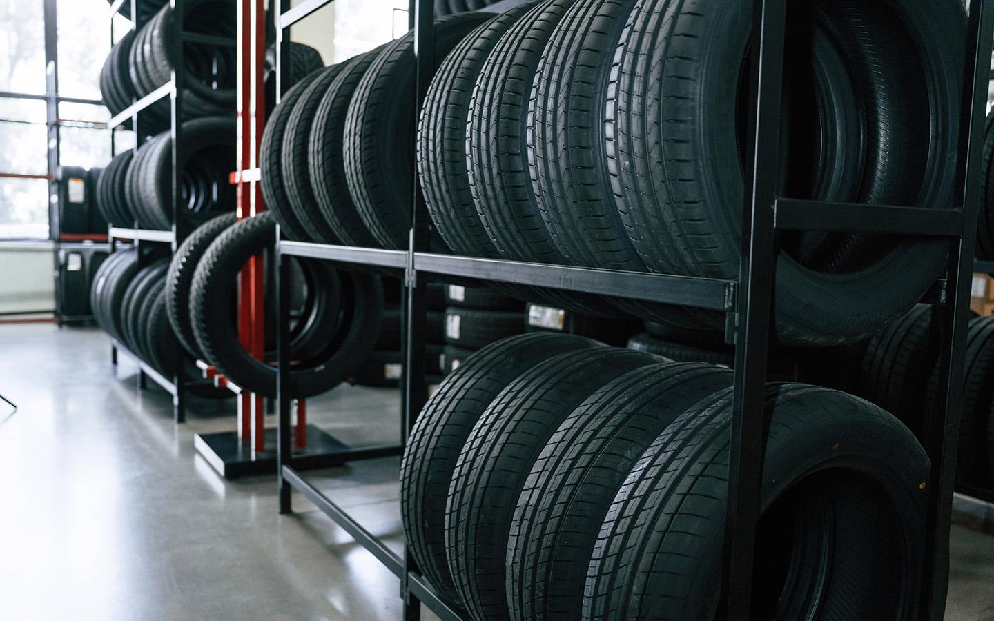 В этих шинах обнаружили опасные канцерогены. Исследование Роскачества