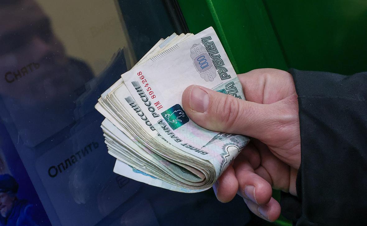 Спрос на наличные в июле подскочил в полтора раза