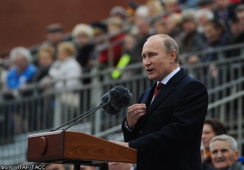 В.Путин впервые поздравил москвичей с Днем города на Красной площади