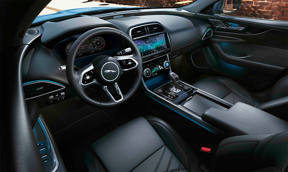 До России добрался обновленный Jaguar XE