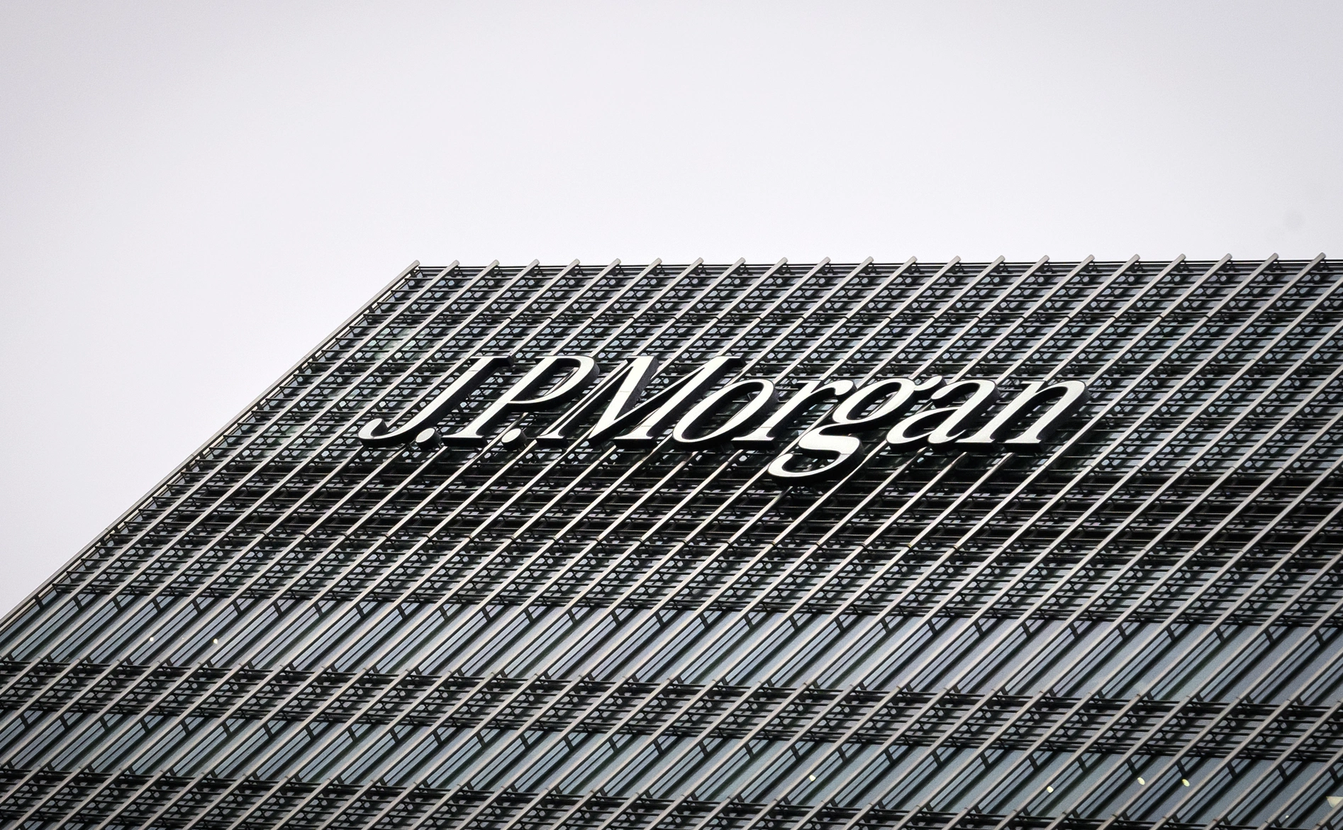 Leon Neal / Getty Images