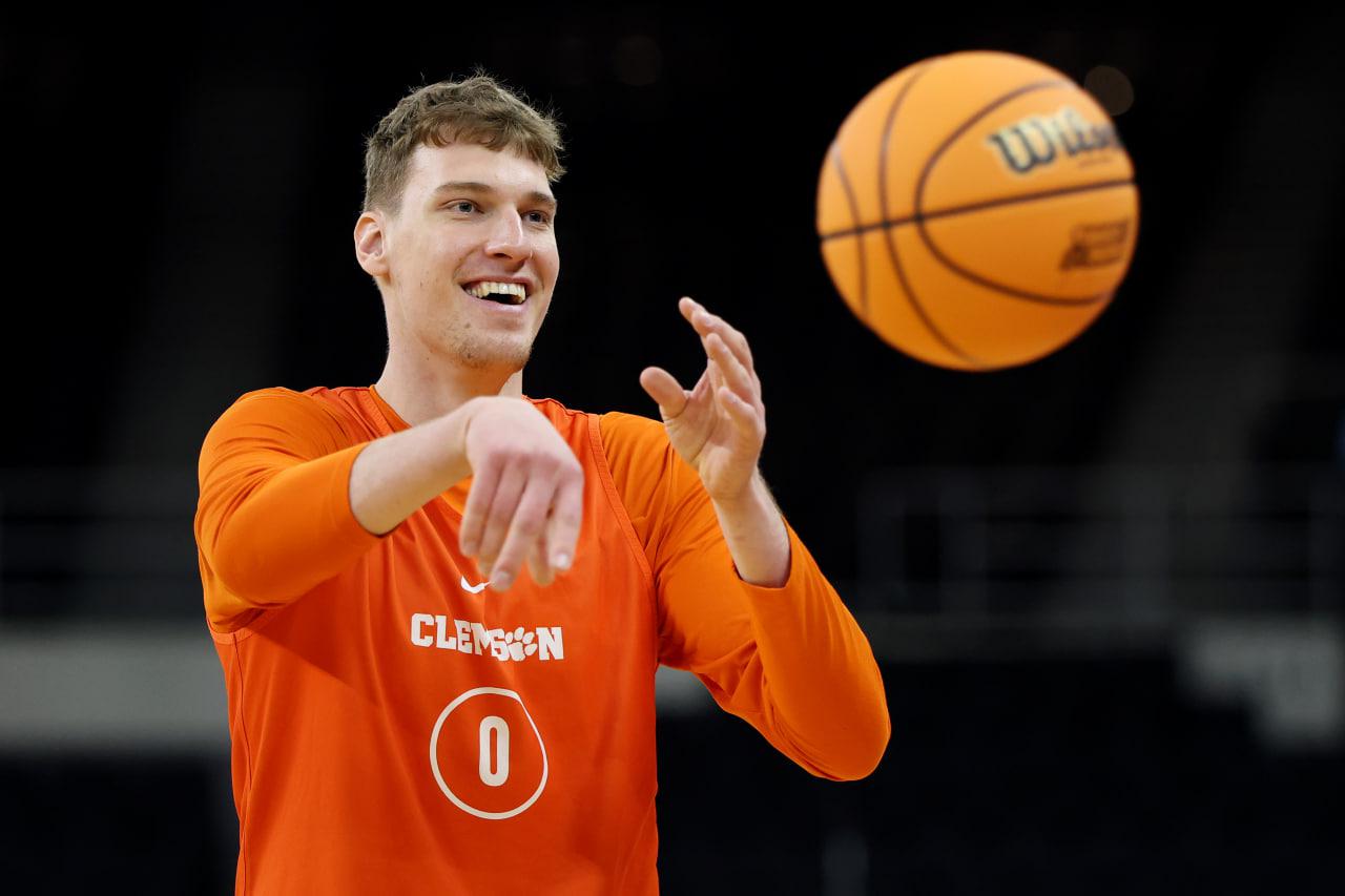 Виктор Лахин