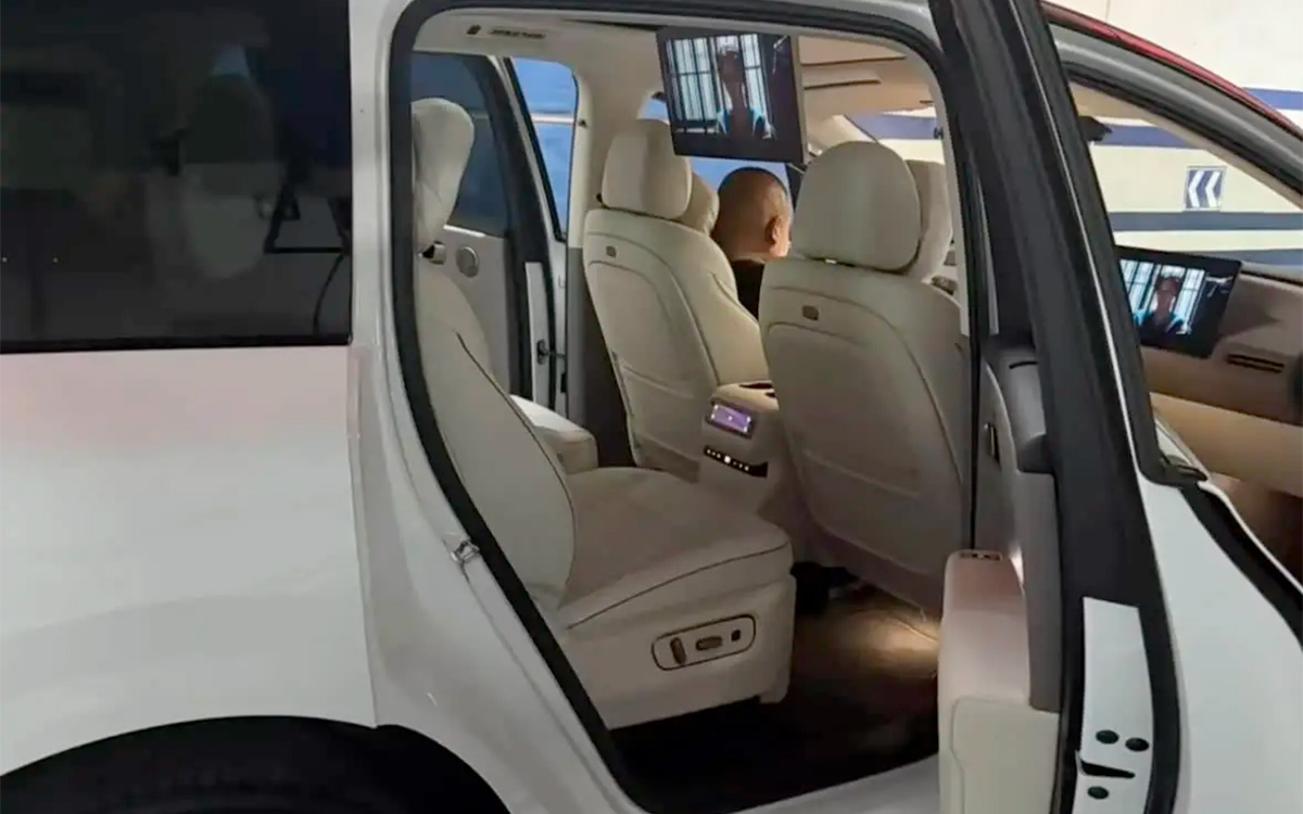 Li Auto i8
