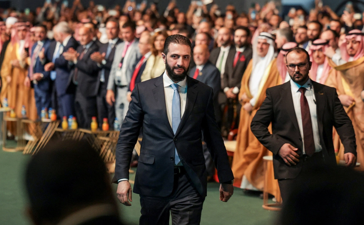 Khalil Ashawi / Reuters