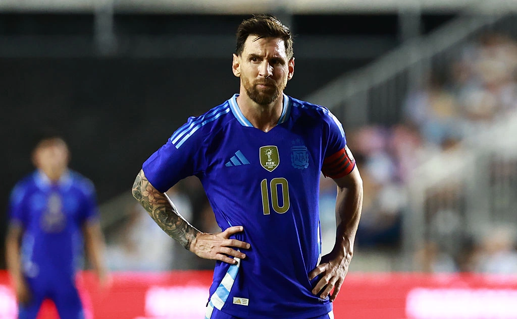 Carmen Mandato / Getty Images