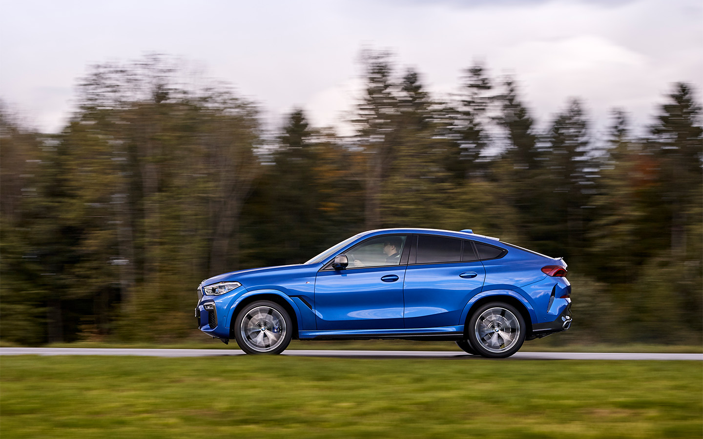 По мнению представителей дилерских сетей, объемы производства BMW X6 в модификации 40d на &laquo;Автоторе&raquo; крайне ограничены