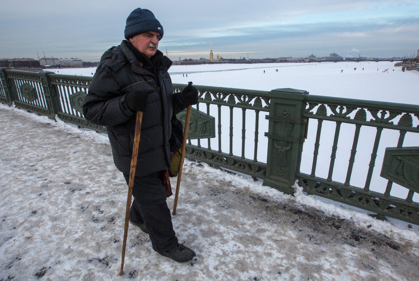 Пол января. Гололед в Питере. Пенсионеры гололед СПБ. Преклонный Петербург проект. Ледяной дождь в Петербурге.