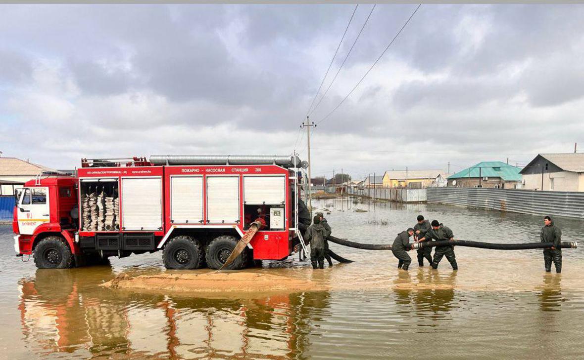 Семь человек погибли в Казахстане в результате наводнения