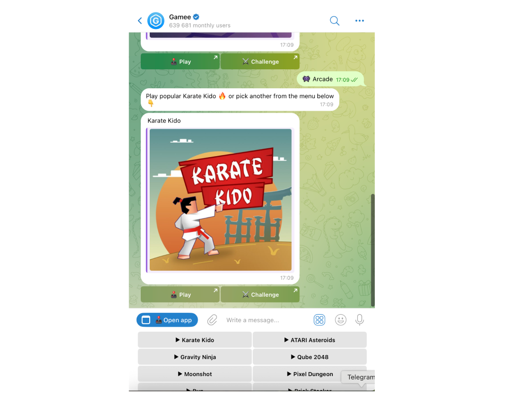 Внешний вид бота Gamee. В панели управления внизу экрана можно выбирать игры из разных категорий: аркады, гонки, пазлы и другие
