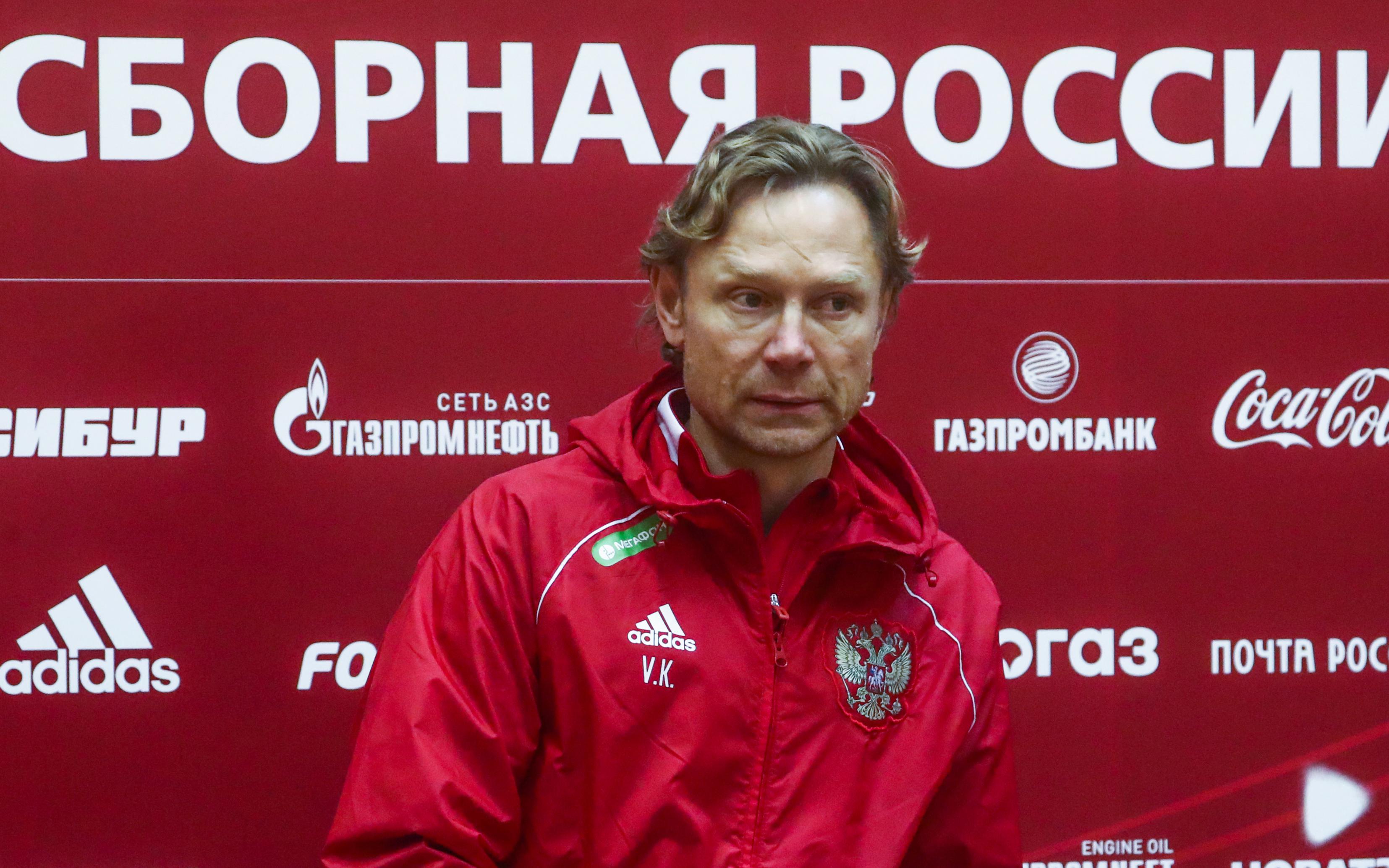 Главный тренер сборной России Валерий Карпин