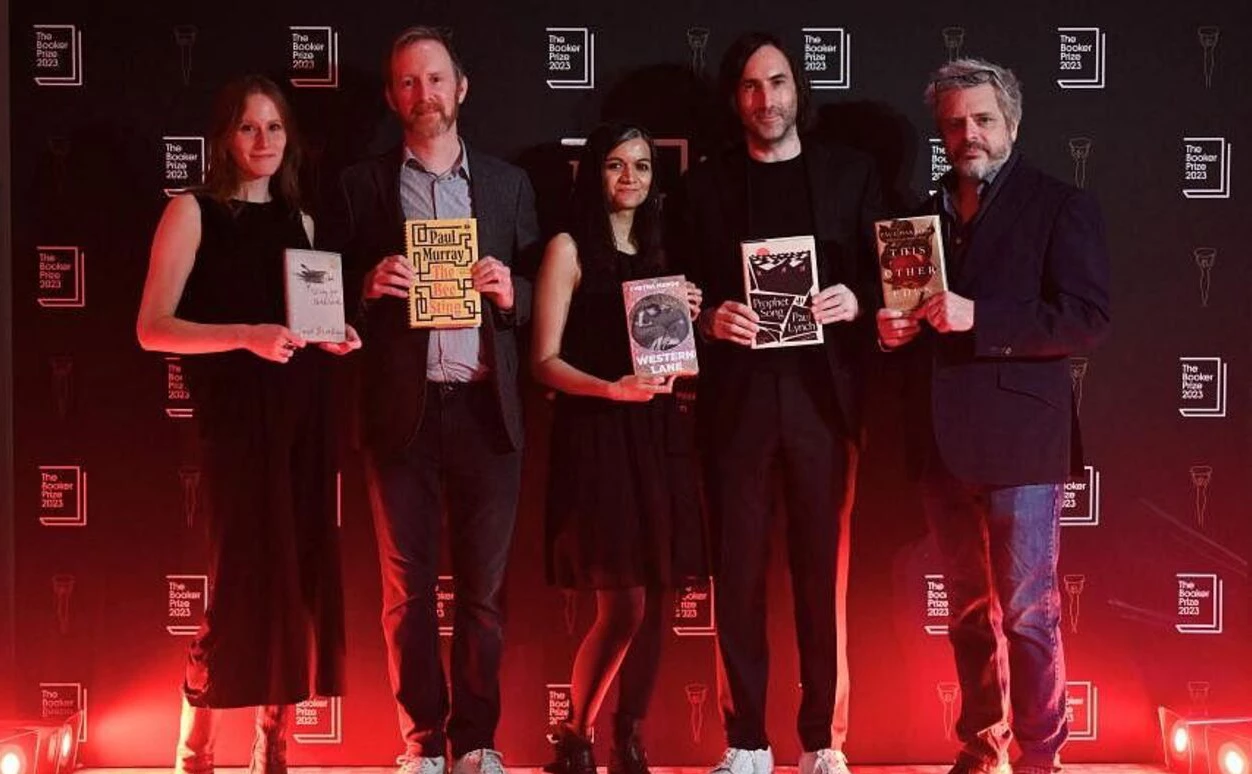 paullynchwriter / Х