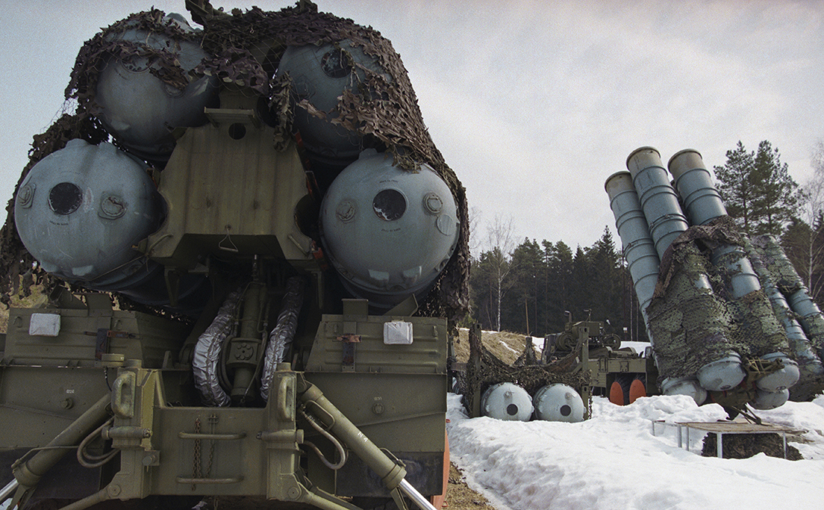 Зенитно-ракетный комплекс С-300