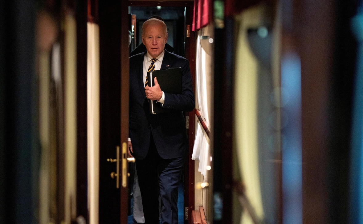 Evan Vucci / Reuters