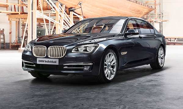BMW отделала 7-Series столовым серебром