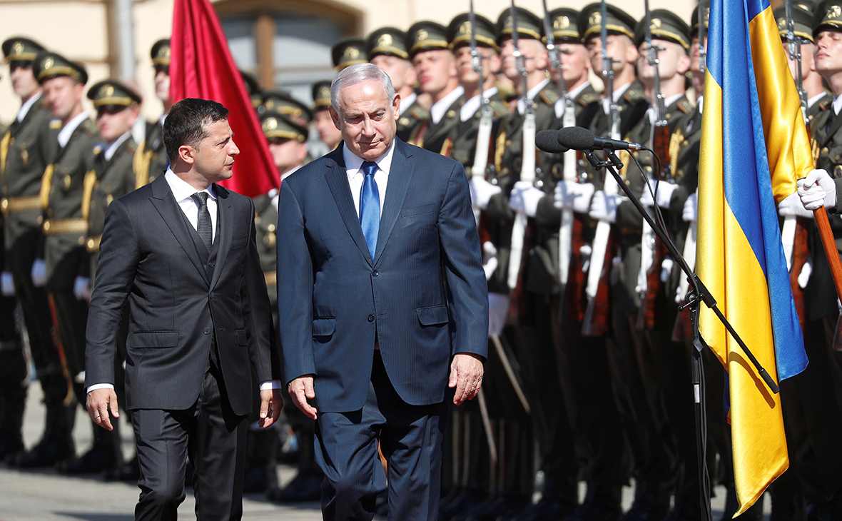 Владимир Зеленский (слева) и Биньямин Нетаньяху