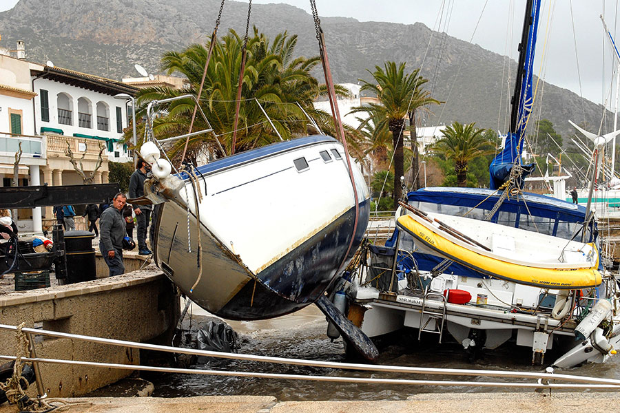 От шторма пострадали восточное побережье Испании и Балеарские острова.

​На фото: Порт-де-Полленка, Майорка​
