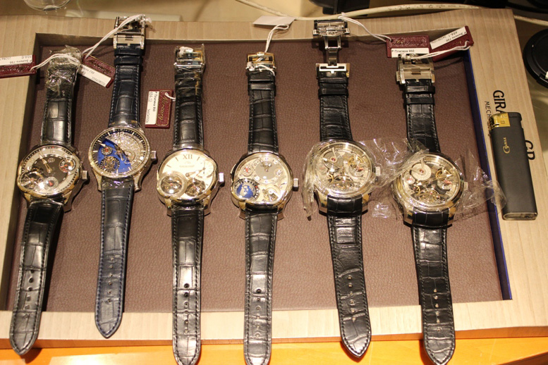 Эксклюзивные производители. Коллекция часов. Изъятые часы. Часы Хорошавина. Коллекция часов губернатора.