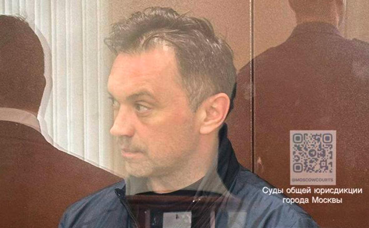 Коммерсантъ назвал причину задержки ареста фигуранта дела Иванова