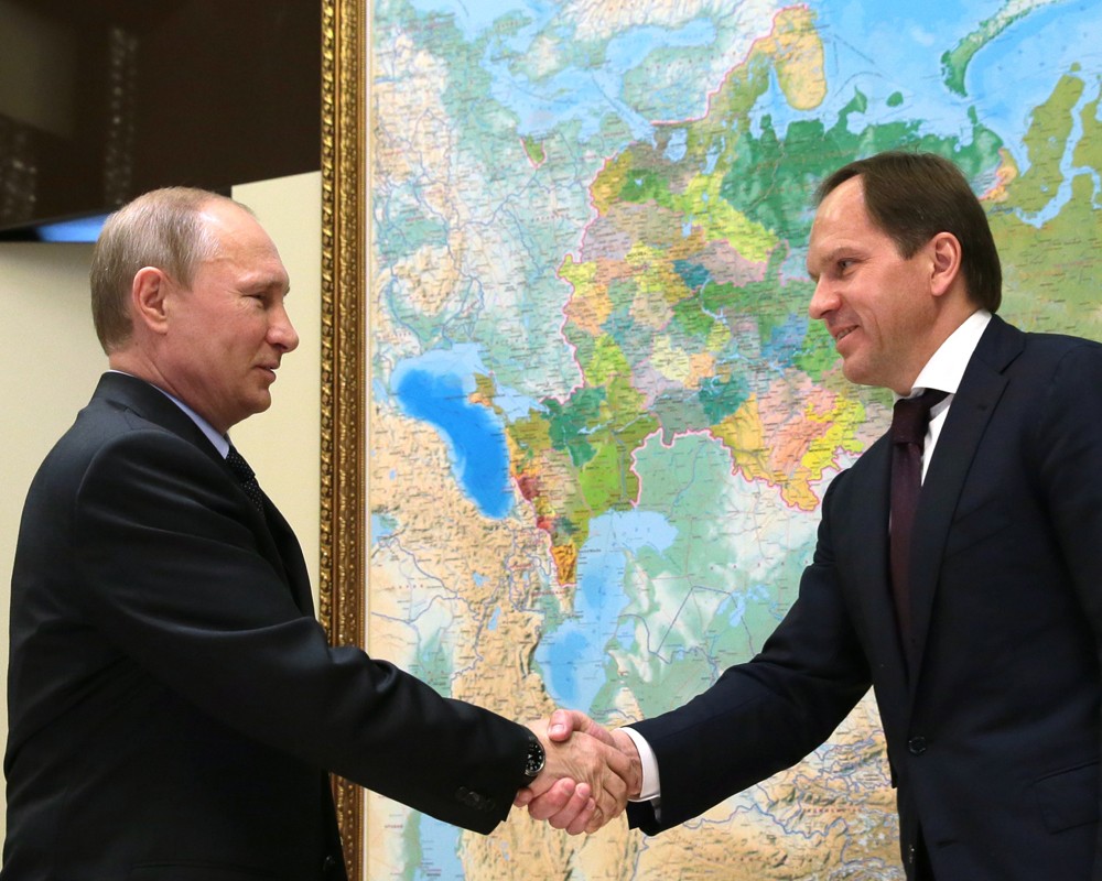 Владимир Путин и губернатор Красноярского края Лев Кузнецов (слева направо)
