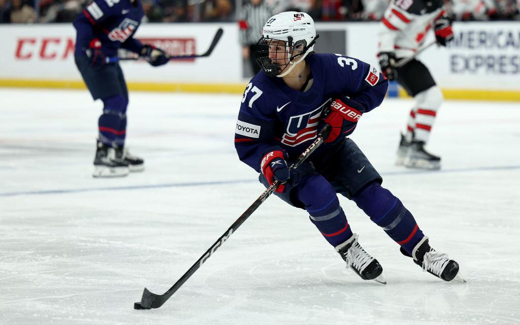 Хоккеистка сборной США побила 29-летний рекорд на чемпионате мира