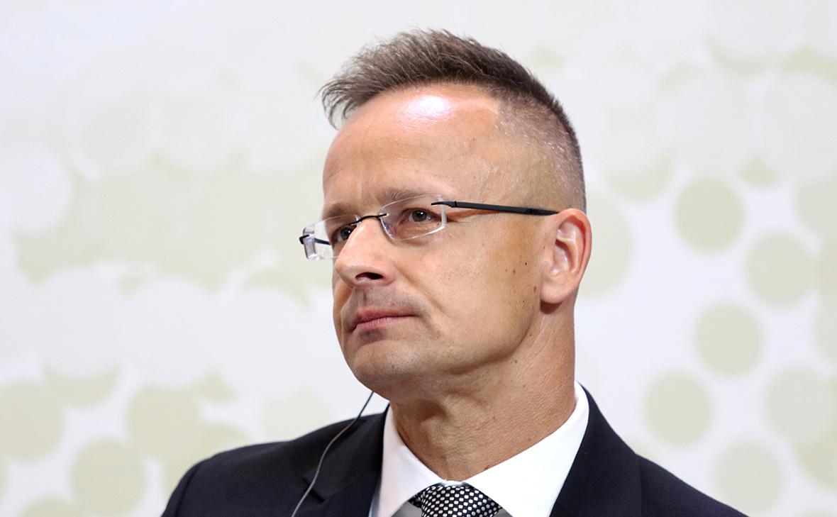 Петер Сийярто