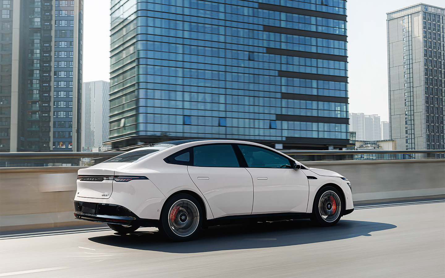 Новая Nissan Primera по своим размерам оказалась больше, чем&nbsp;Toyota Camry