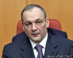 М.Алиев передал полномочия президента Дагестана М.Магомедову