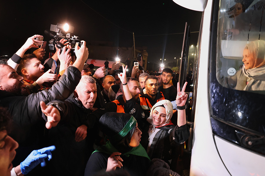 Первые&nbsp;освобождённые палестинские заключённые&nbsp;после выхода из военной тюрьмы Исарели Офер,&nbsp;в городе&nbsp;Бетуния недалеко от Рамаллы, Палестина