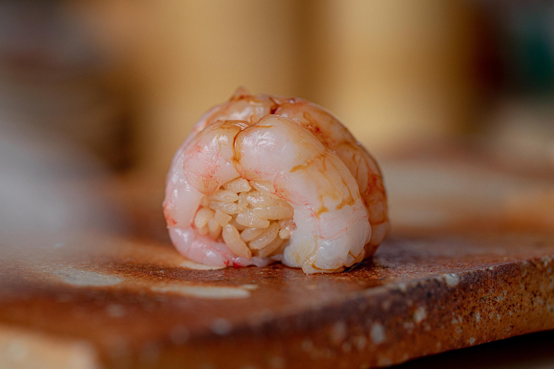 Ама эби в ресторане AYU