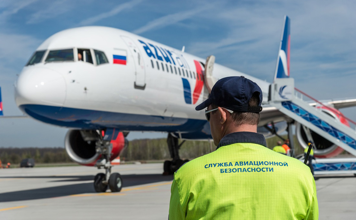 Росавиация приземляет Azur Air :: Бизнес :: Газета РБК