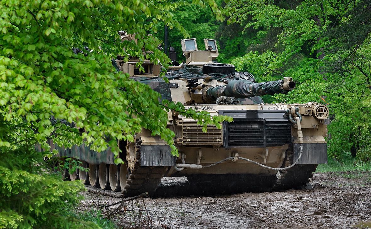 Украинские военные приступили к тренировкам на танках Abrams в Германии