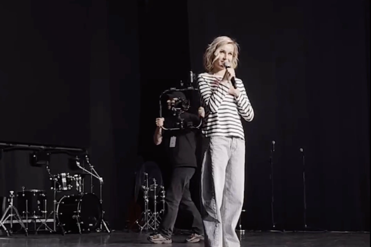 Полина Гагарина на концерте в Самаре