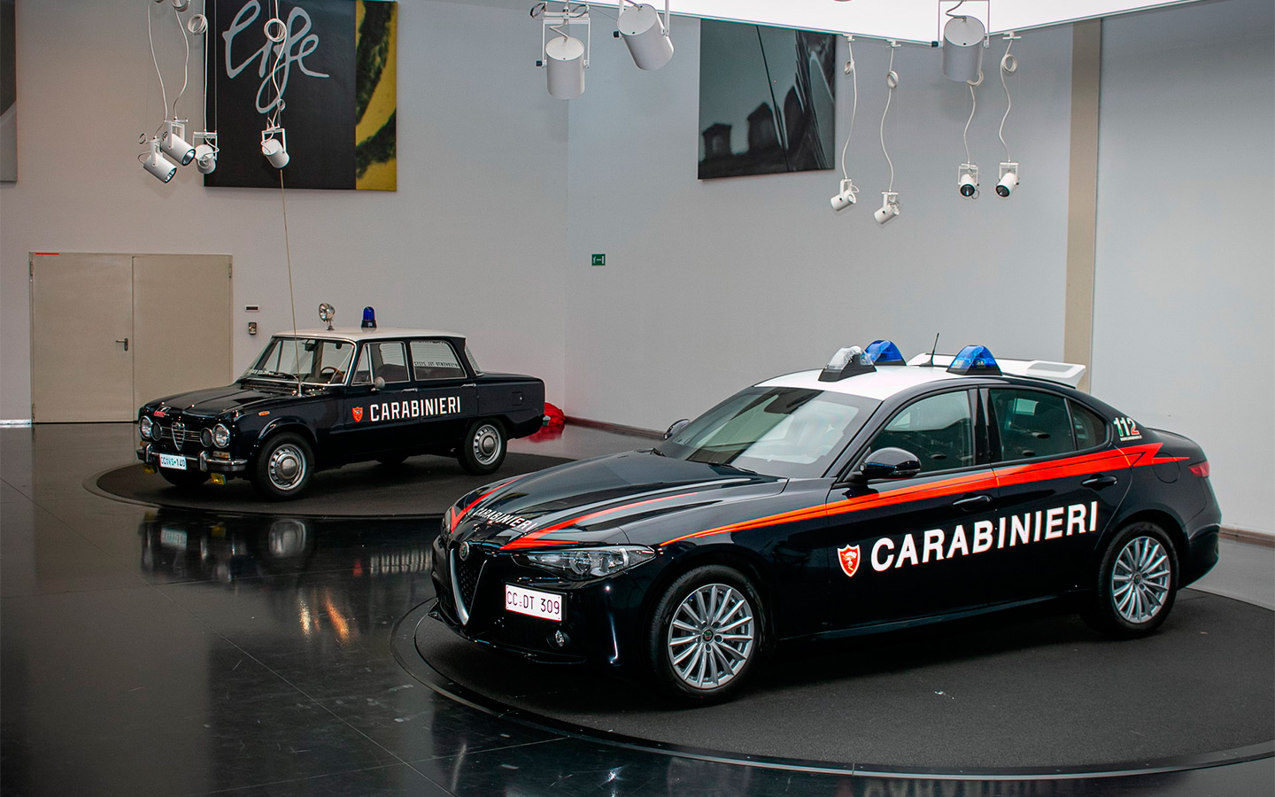Alfa Romeo Giulia превратили в бронированный седан для полиции. Фото