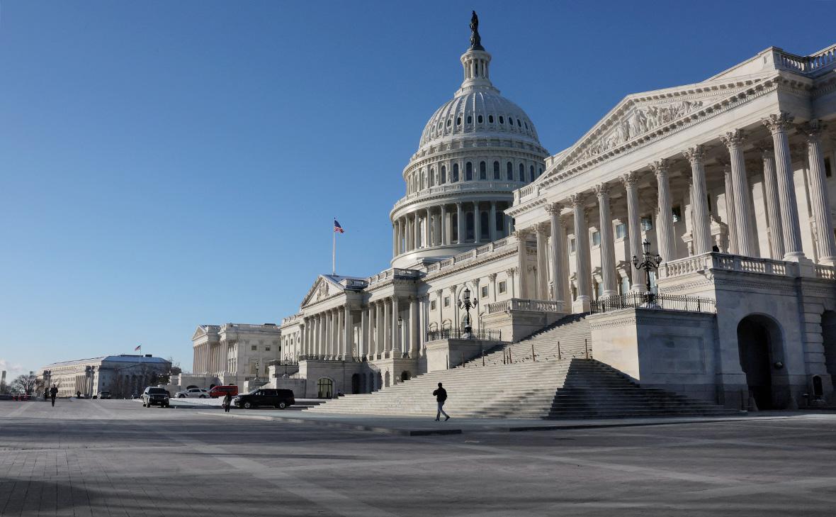 Сенатская сторона Капитолия США в Вашингтоне