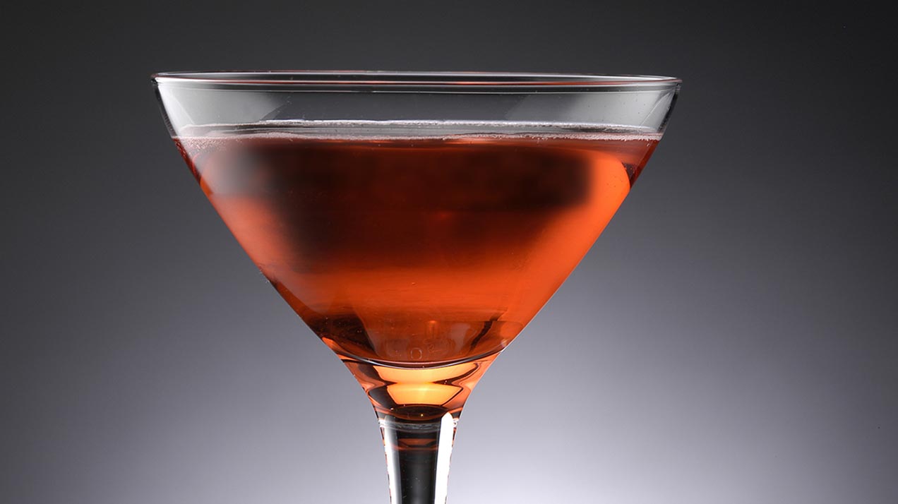 Как готовить коктейль, названный в честь Чарли Чаплина