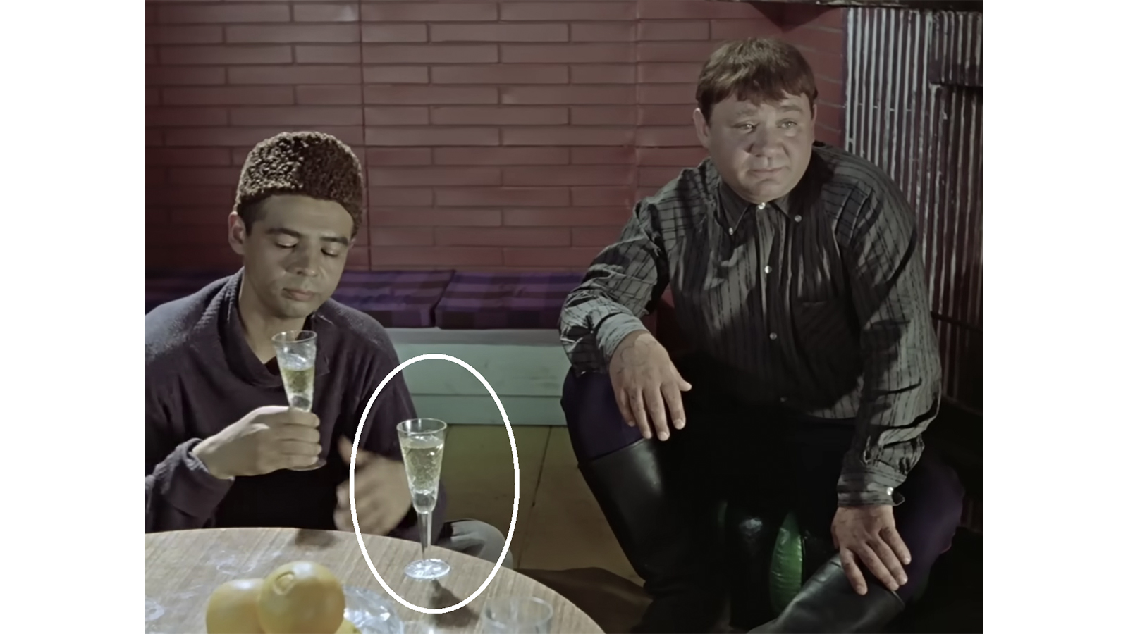 Актеры Раднэр Муратов и Евгений Леонов в фильме «Джентльмены удачи», 1971 год