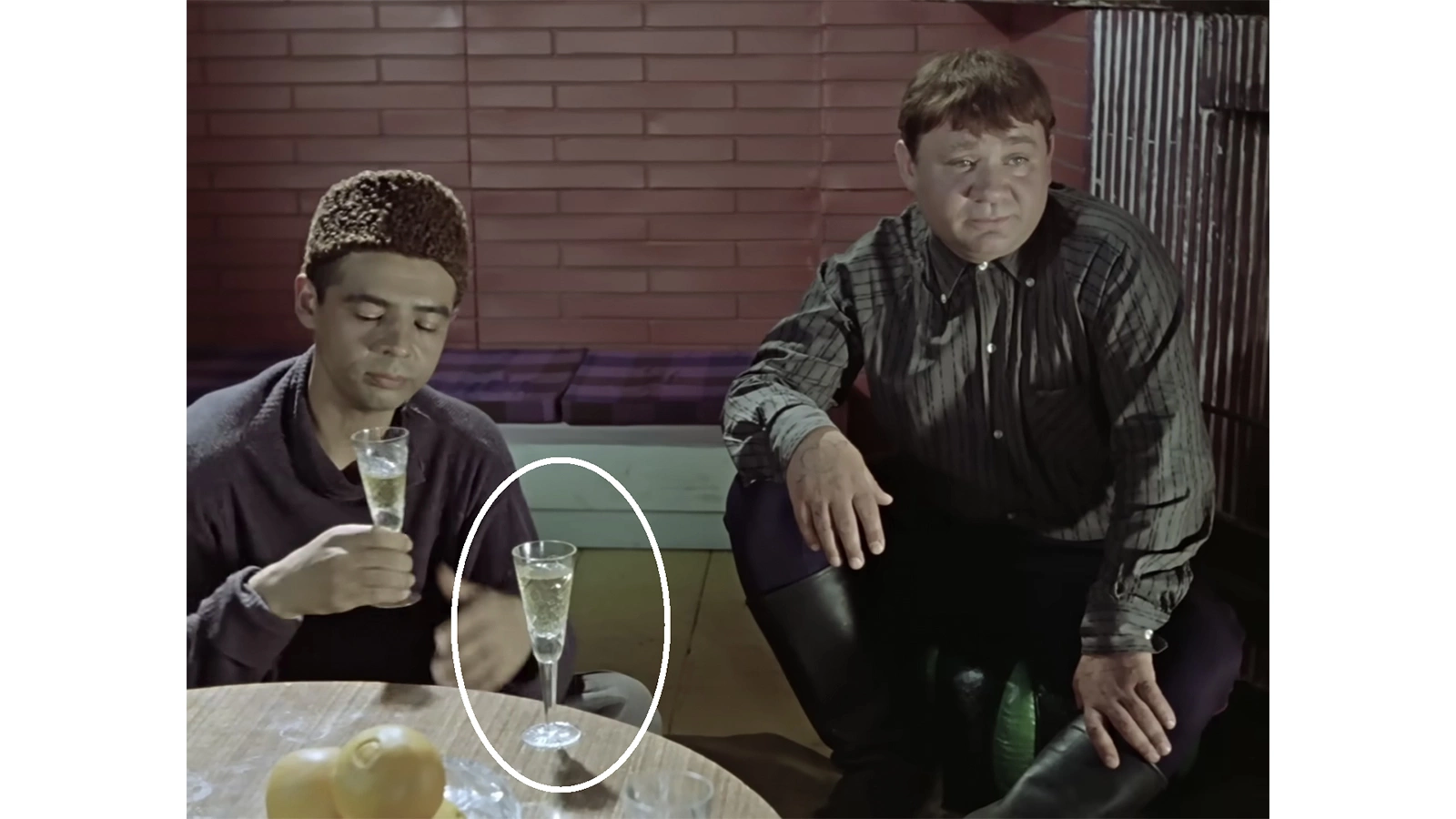 Актеры Раднэр Муратов и Евгений Леонов в фильме «Джентльмены удачи», 1971 год