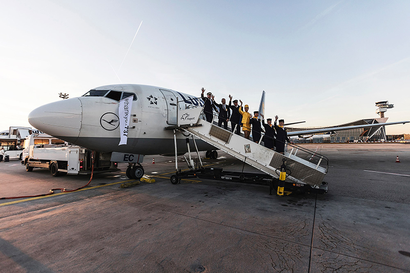 Lufthansa прекратила эксплуатацию Boeing-737 только&nbsp;осенью 2016 года. Перелет между&nbsp;Нюрнбергом и&nbsp;Франкфуртом подвел итог 48-летней истории эксплуатации самолетов Boeing-737 в&nbsp;парке немецкого перевозчика.
