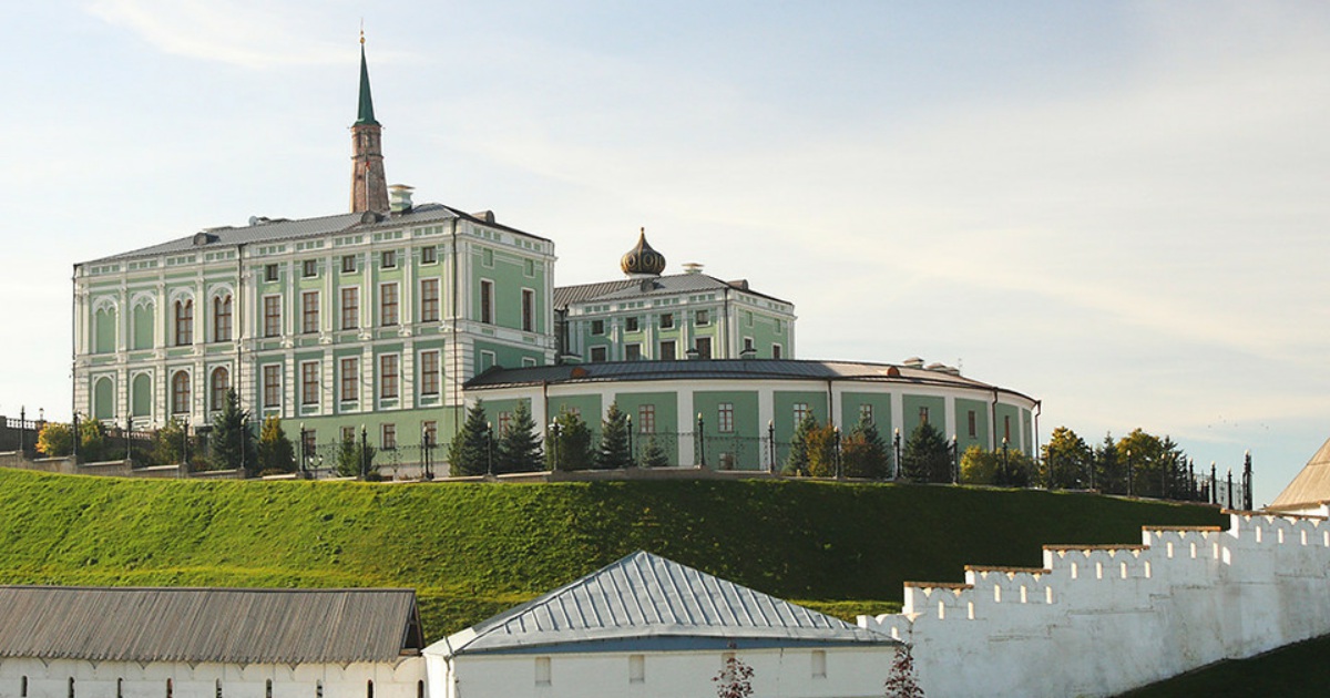 В казани проведут. Консисторская башня Казань. Кремль Казани Вахитовский район. Ханский дворец Казань Кремль. Консисторский дворец.