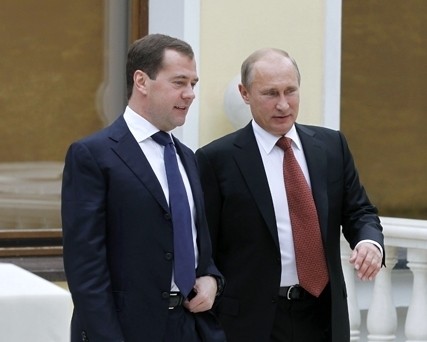 Д.Медведев: Путин жив-здоров, и, слава Богу, у него все нормально