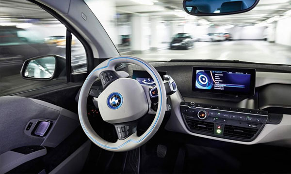 BMW представит автопилот в 2016 году 