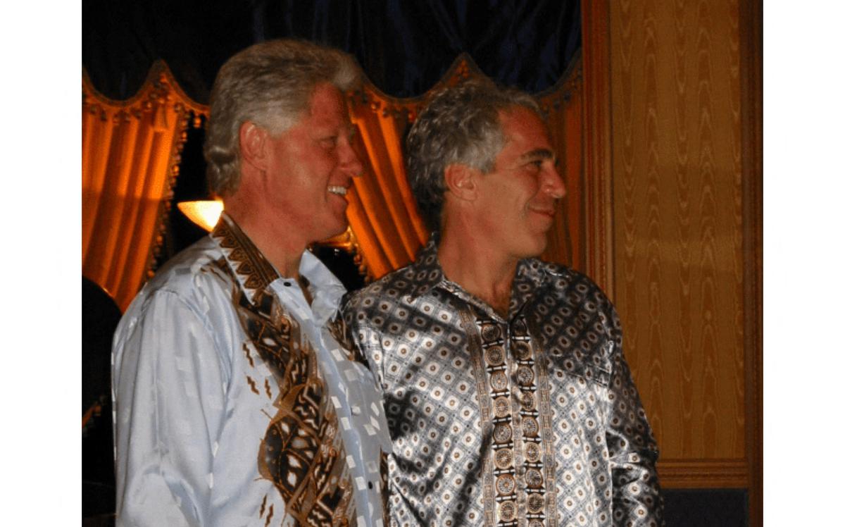 Офис Клинтона счел раскрытие файлов Эпштейна смещением фокуса с Трампа