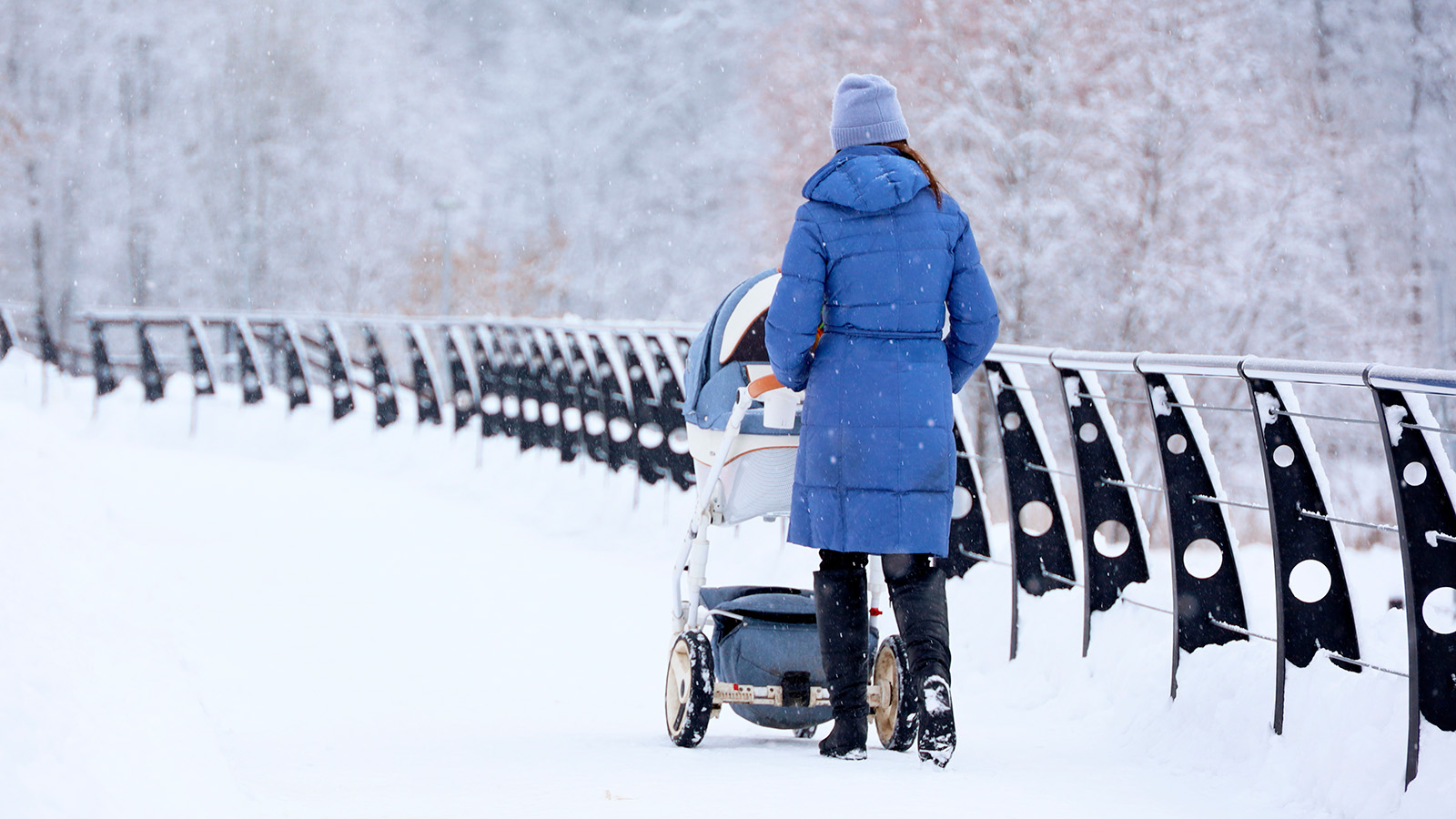 Отпуск по уходу за ребенком будут учитывать в стаже. Главное о новшестве