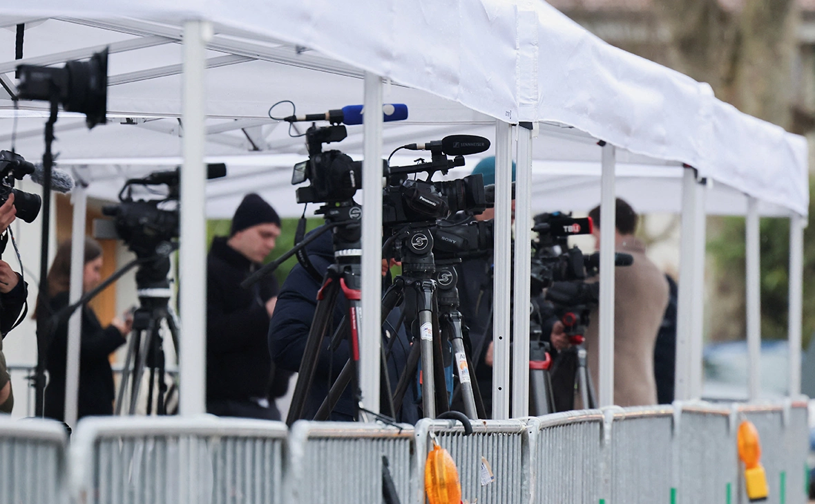 Pierre Albouy / Reuters