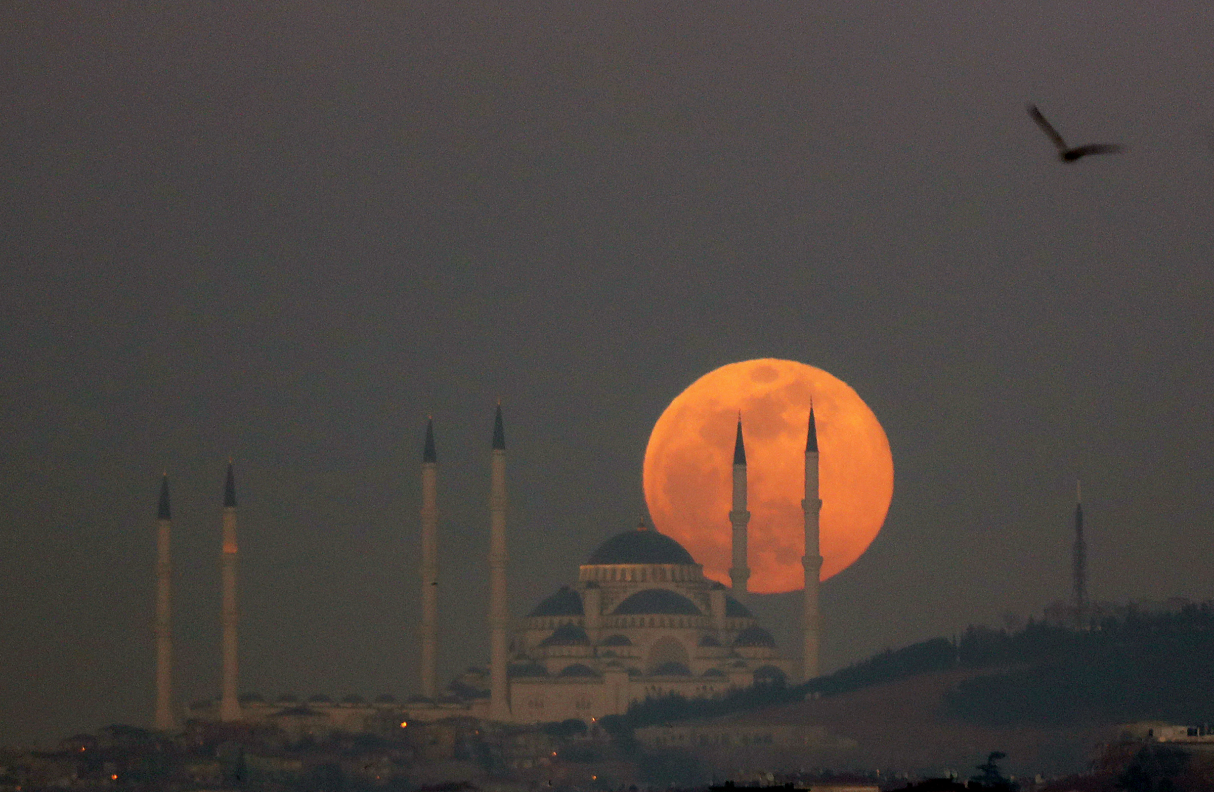 Мечеть Камлика в Стамбуле, Турция