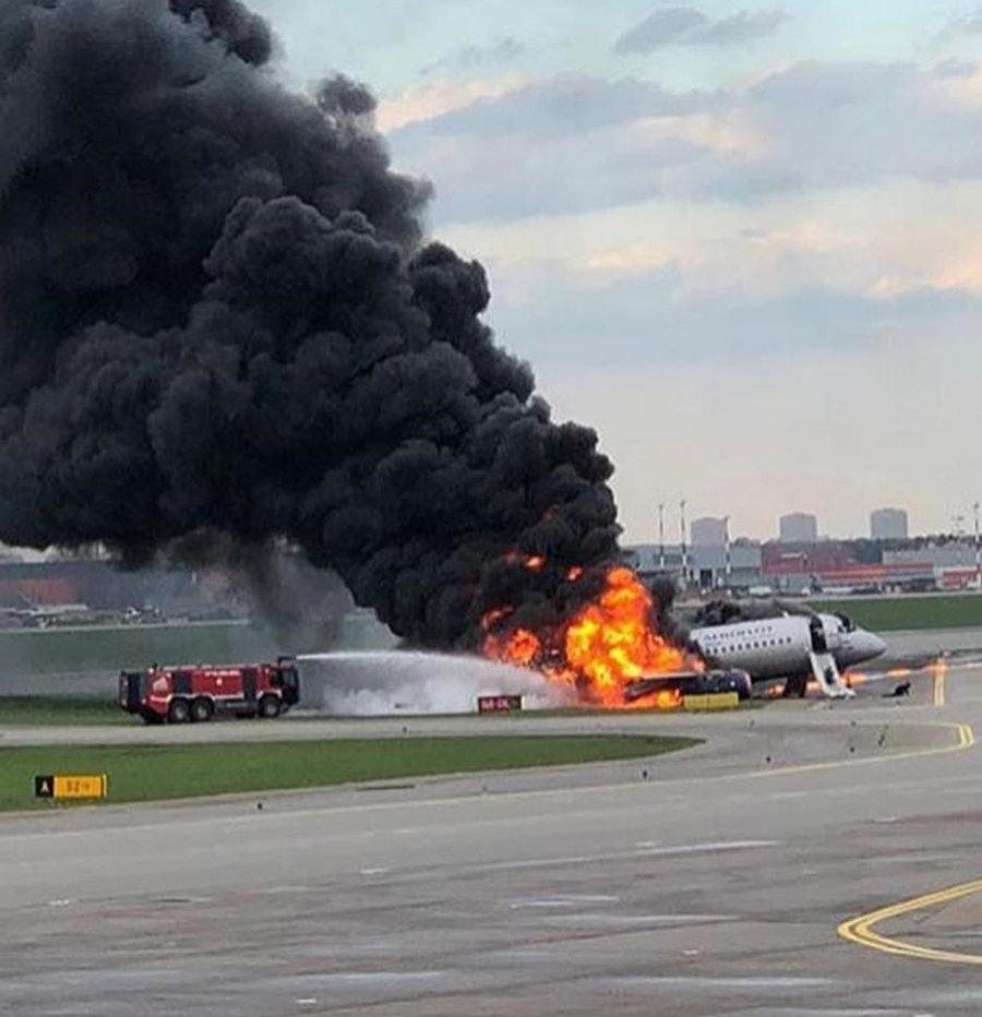 Катастрофа ssj 100 в шереметьево фото