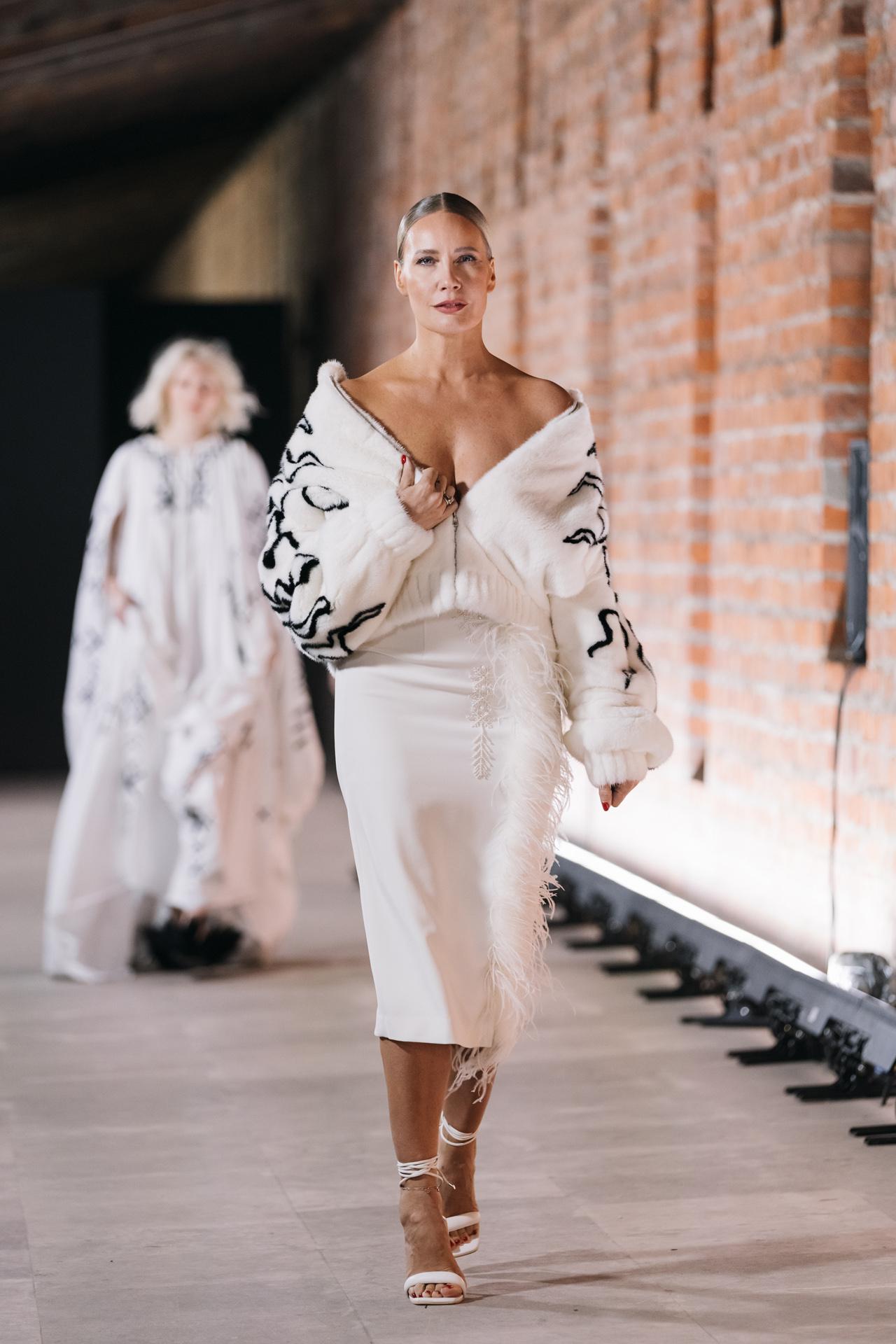 Показ Alena Akhmadullina