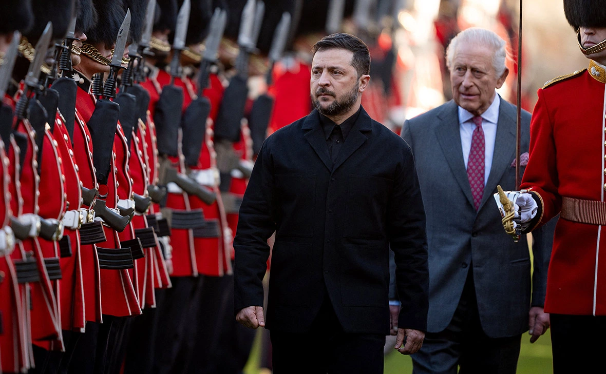 Aaron Chown / Reuters